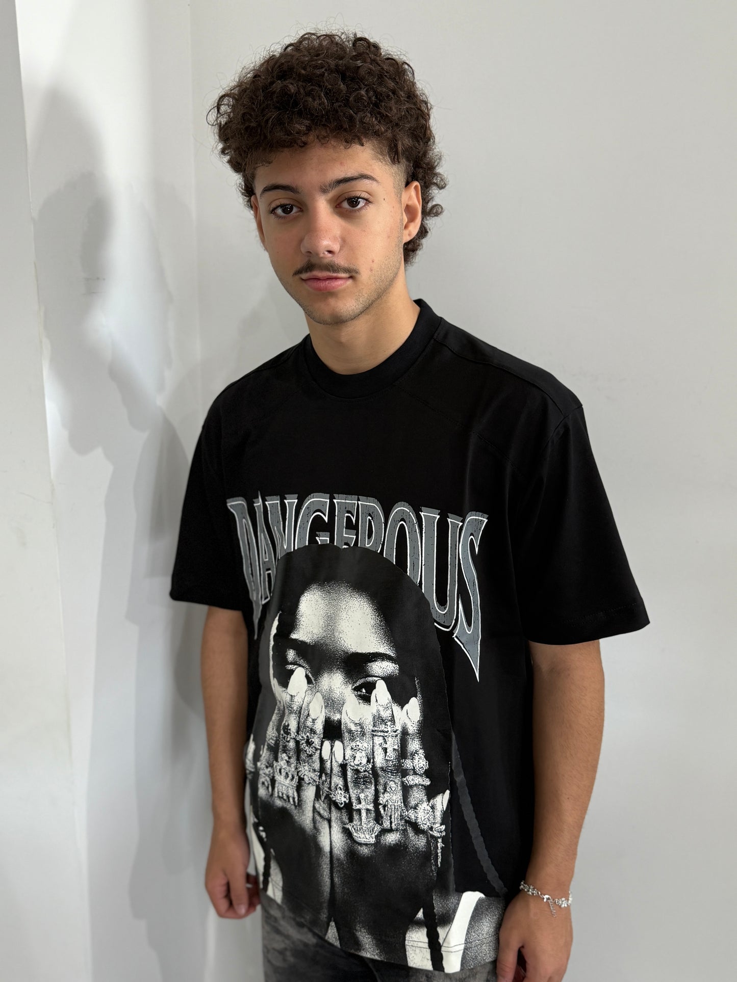 SHIRT DANGEROUS