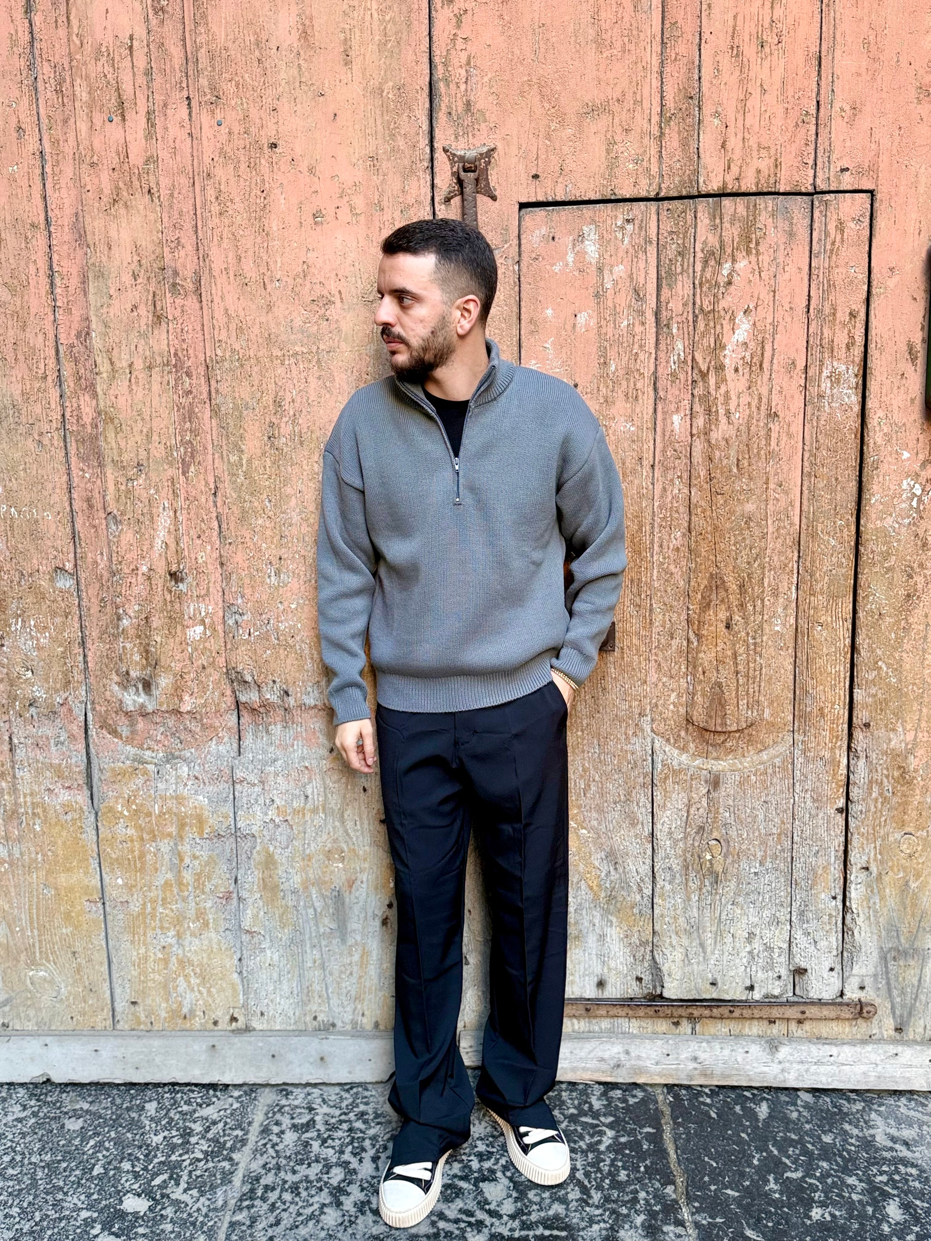 PANTALONE SPACCHI LATERALI