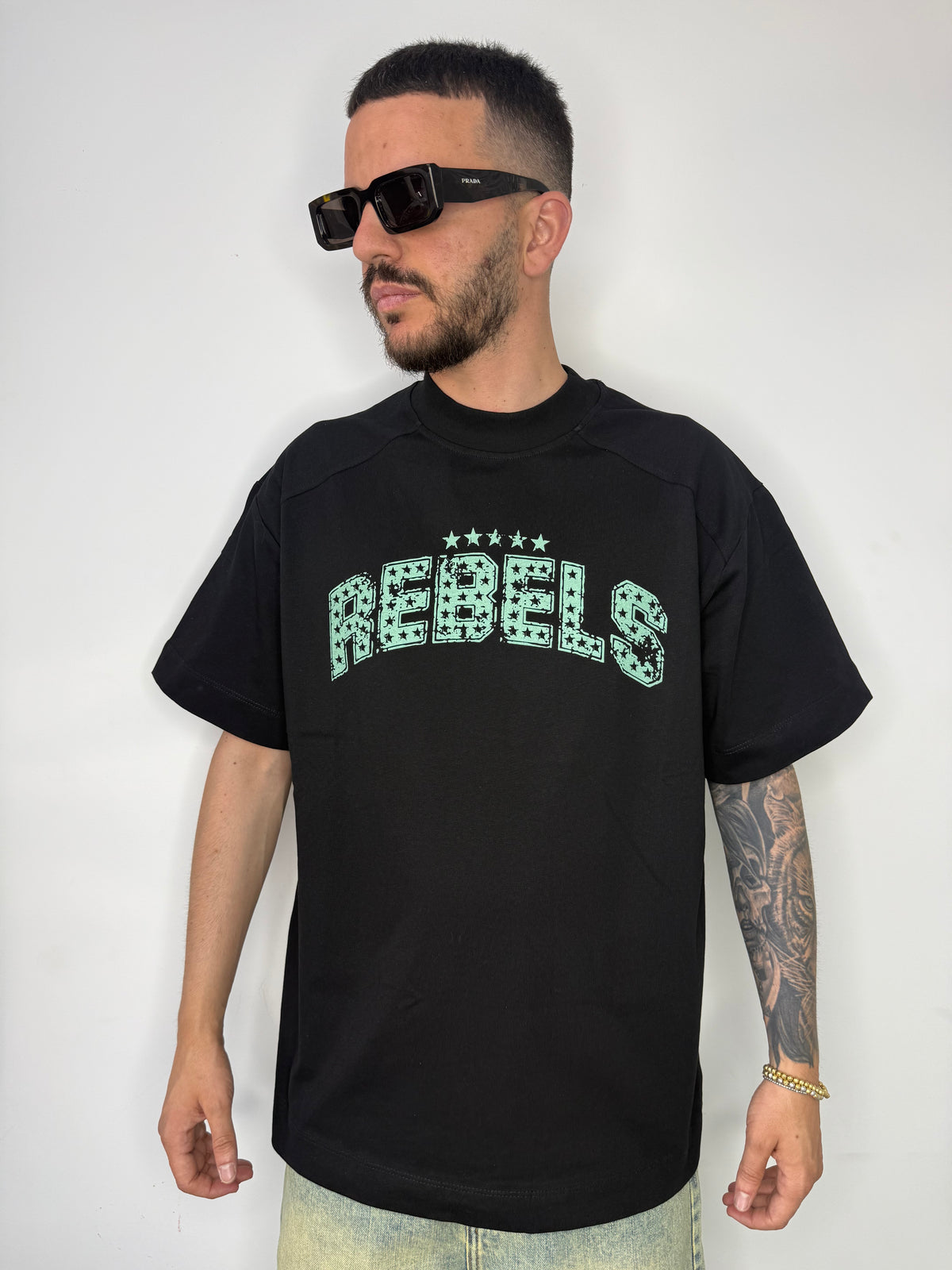 SHIRT REBELS