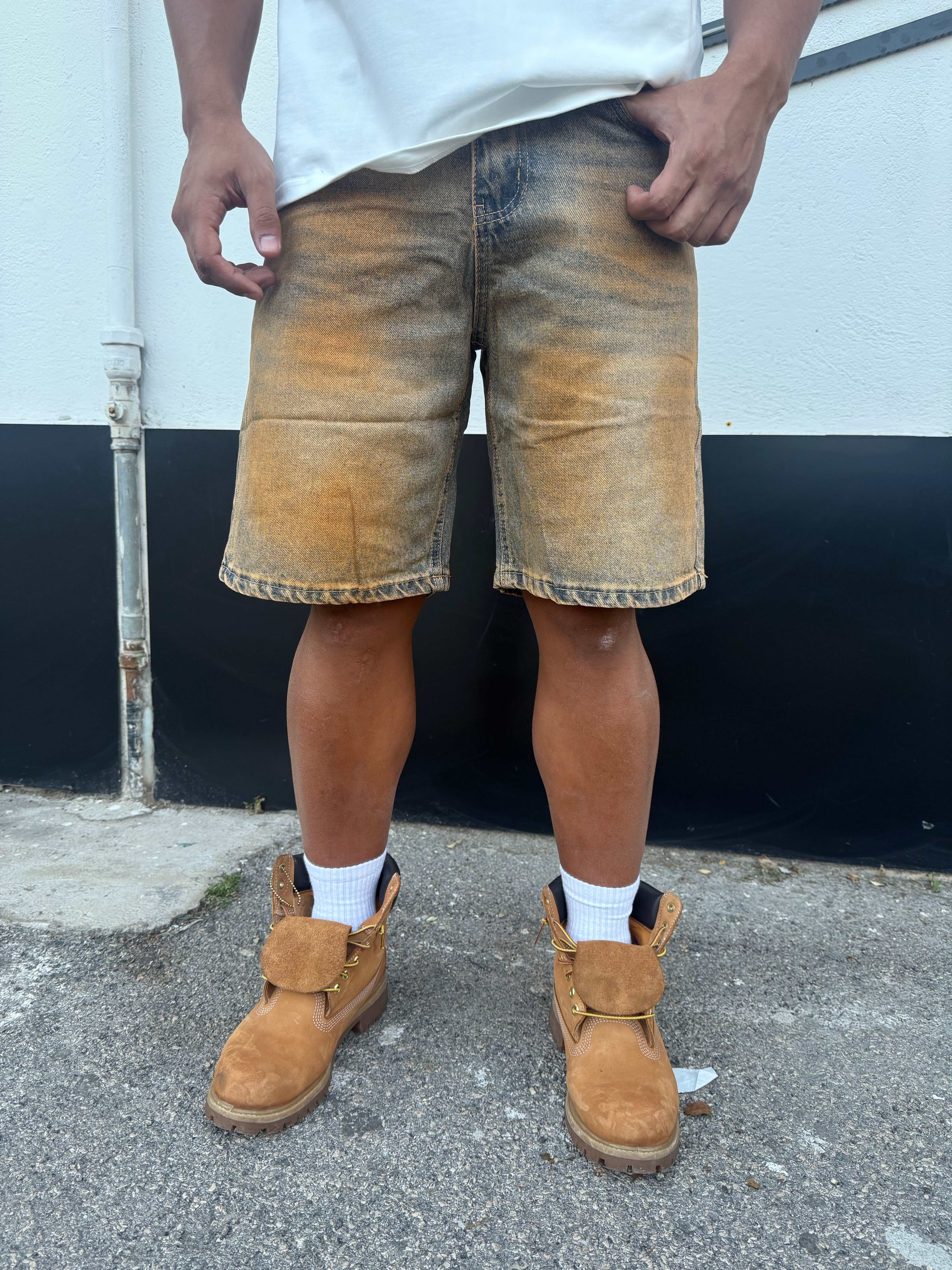 SHORT ORANGE WASH