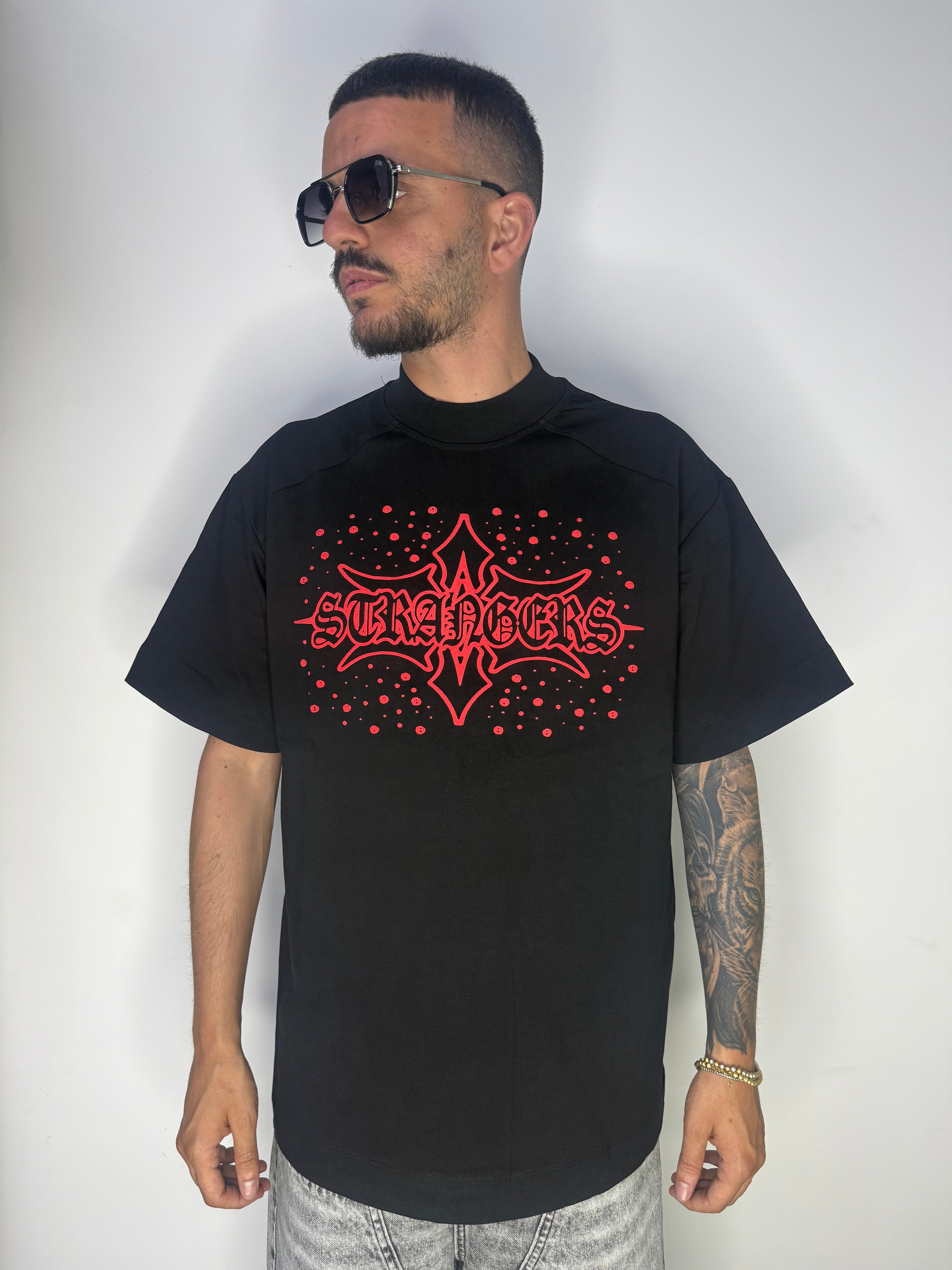 SHIRT STRANGERS