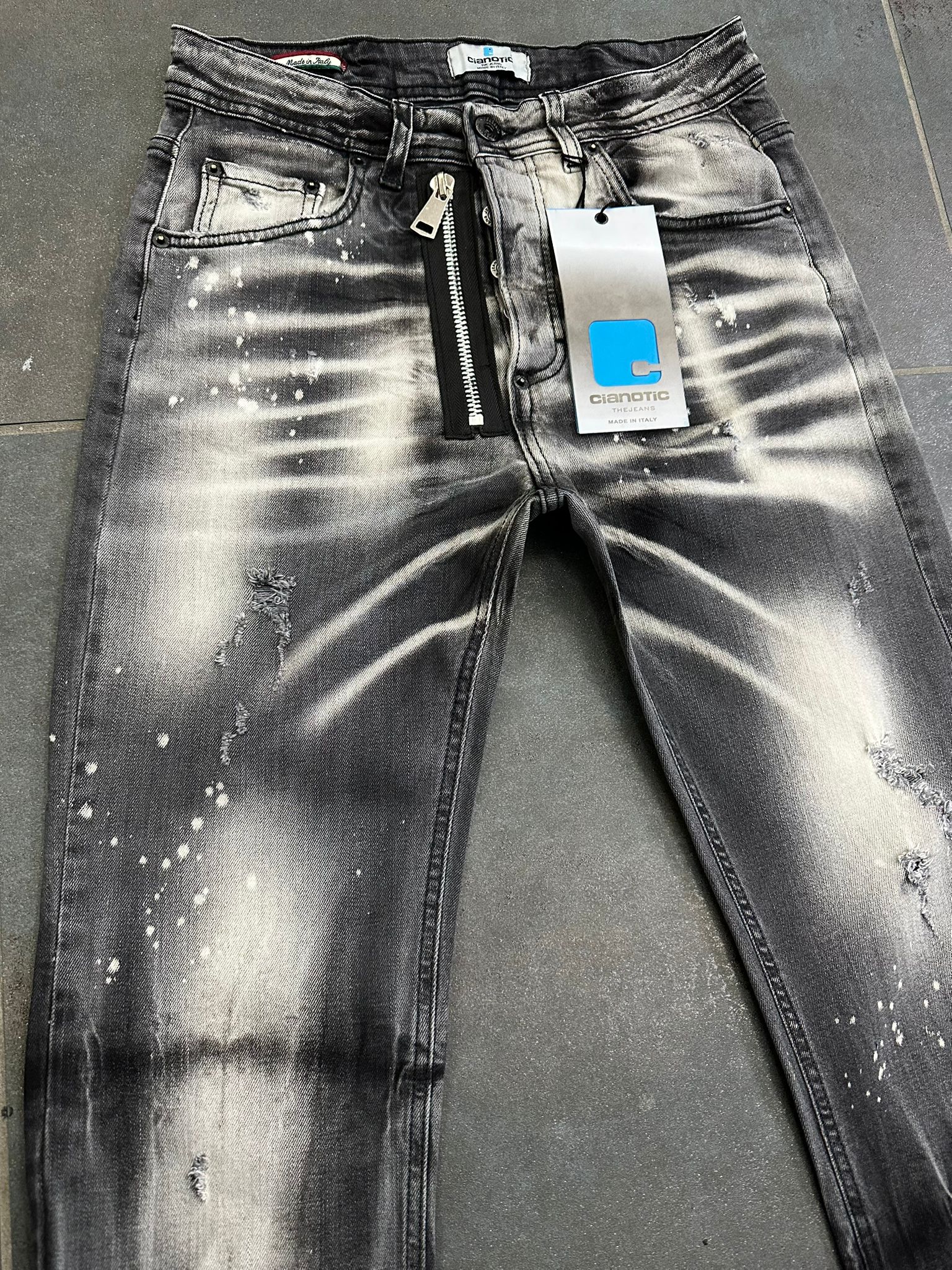 NEW FIT DQ6 ZIP GREY