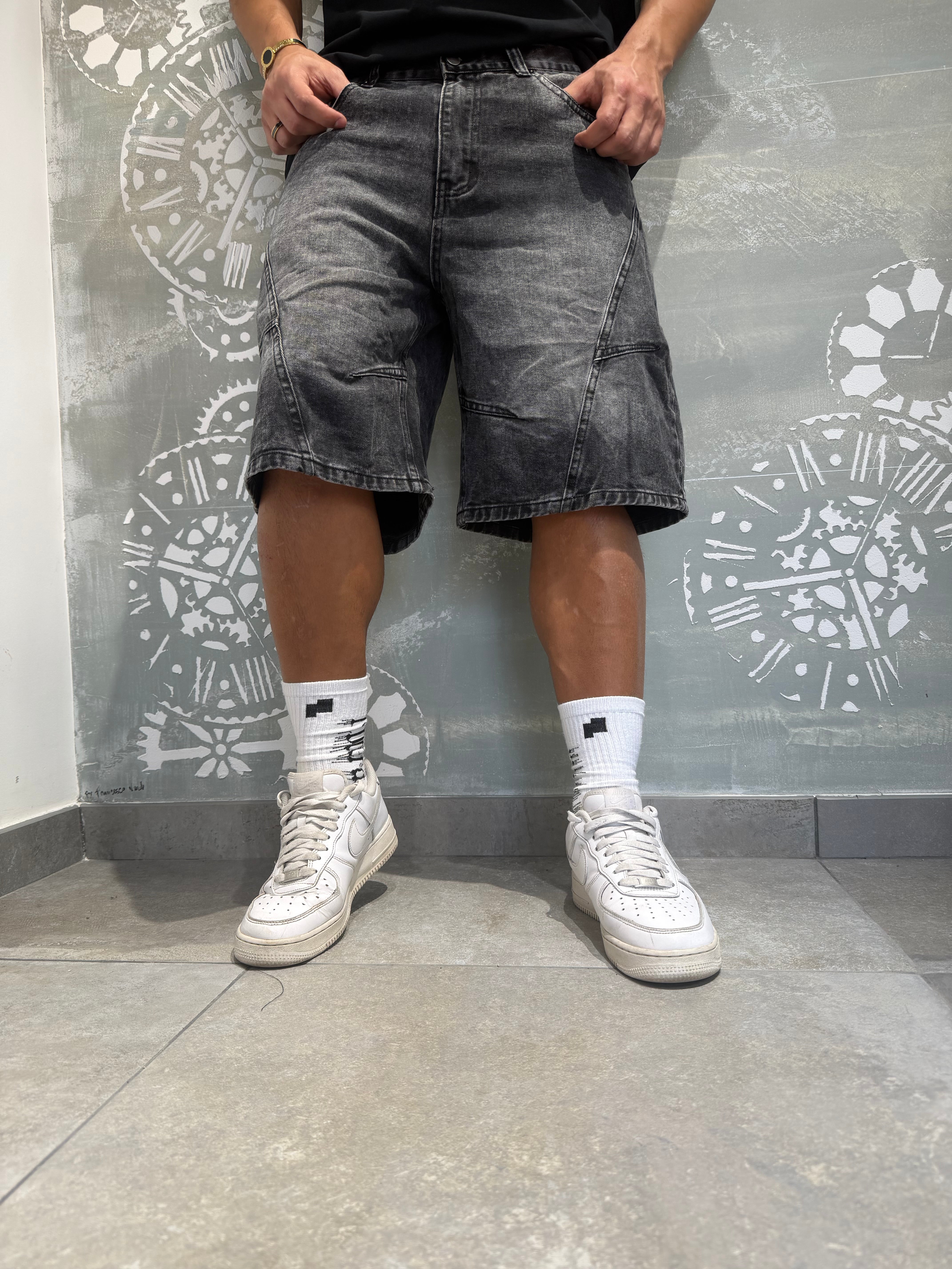 SHORT ACID GREY