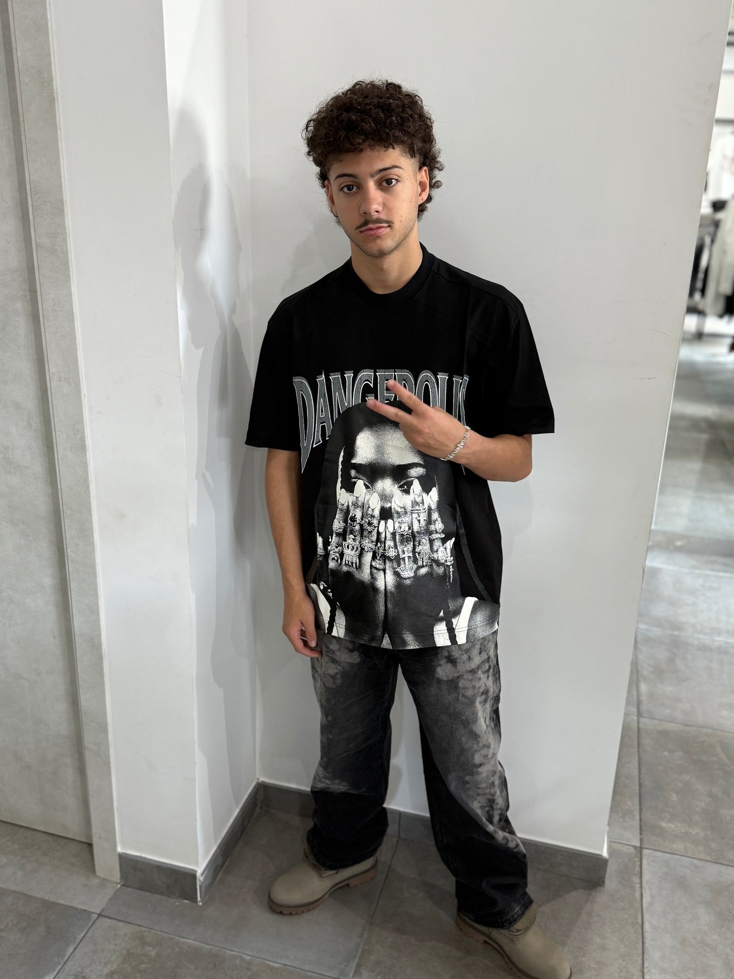 SHIRT DANGEROUS