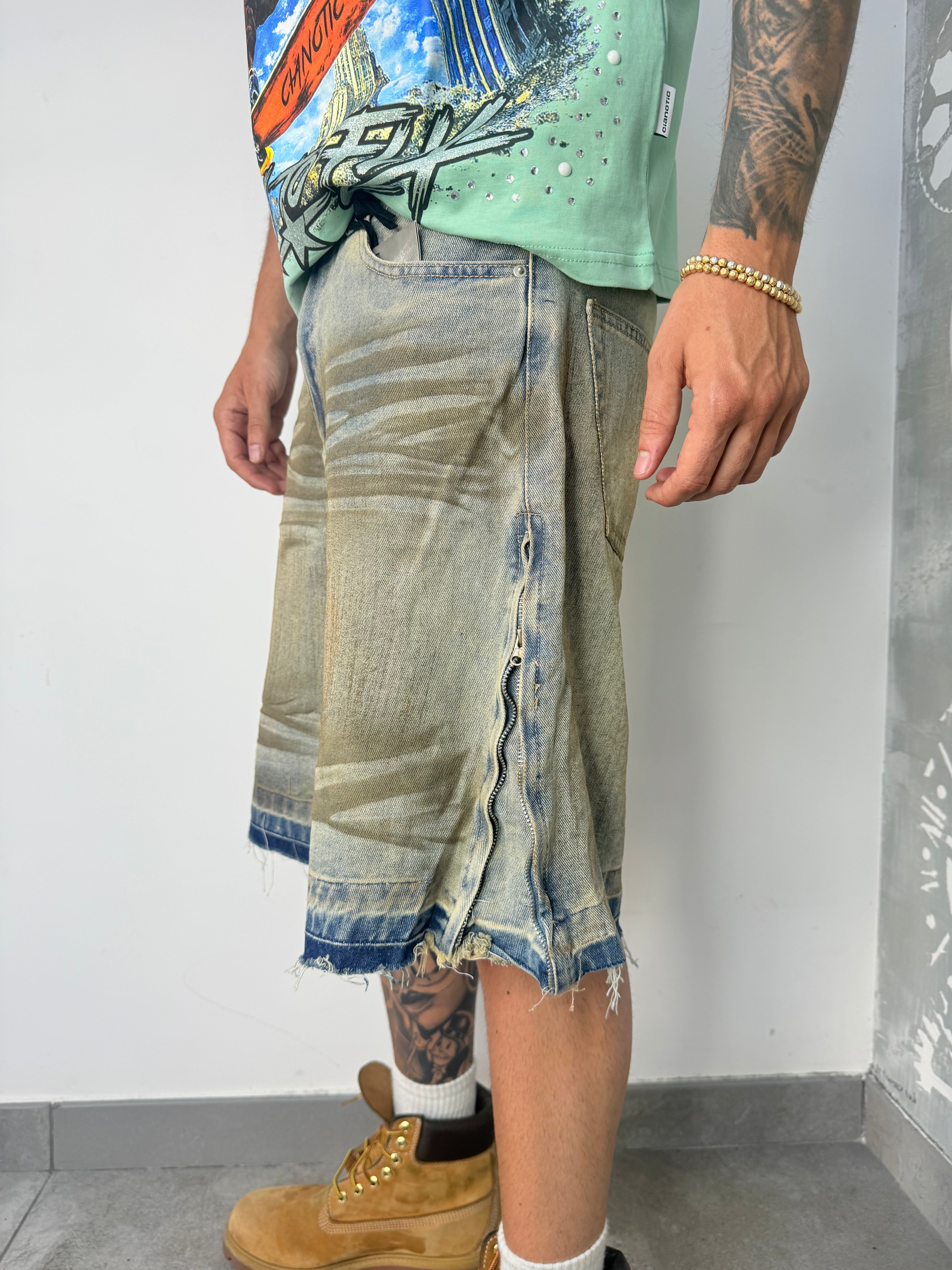 SHORT SAHARA ZIP
